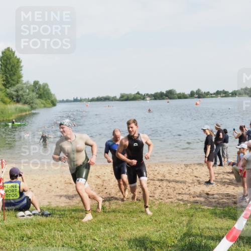 21.06.2025 - 27. Vierlanden-Triathlon MichiJ http://msf.ph/oto/7993446 15.06.2026 09:55:34 Schwimmen 272, 273, 316, 329, 335, 548 meine-sportfotos.de