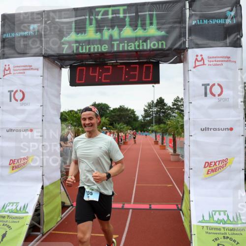 15.06.2025 - 7 Türme Triathlon Michael Strokosch http://msf.ph/oto/7993450 15.06.2025 14:27:29 Ziel 355, 498, 970 meine-sportfotos.de