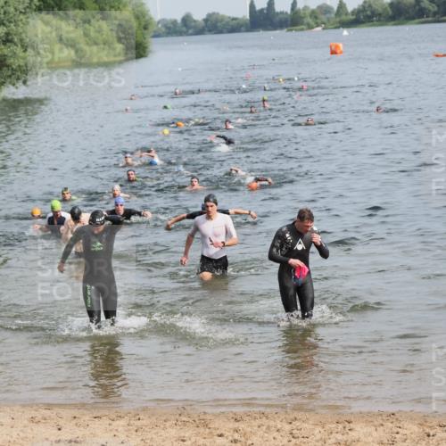 21.06.2025 - 27. Vierlanden-Triathlon MichiJ http://msf.ph/oto/7993479 15.06.2026 09:55:37 Schwimmen 272, 273, 300, 329, 548 meine-sportfotos.de