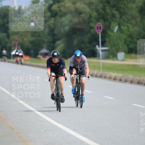 15.06.2025 - 27. Vierlanden-Triathlon H.Heesch http://msf.ph/oto/7993482 15.06.2025 10:25:18 Radfahren 2, 8, 216, 223, 444, 471, 593 meine-sportfotos.de