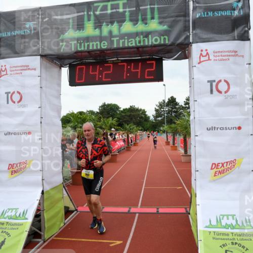 15.06.2025 - 7 Türme Triathlon Michael Strokosch http://msf.ph/oto/7993519 15.06.2025 14:27:42 Ziel 702 meine-sportfotos.de