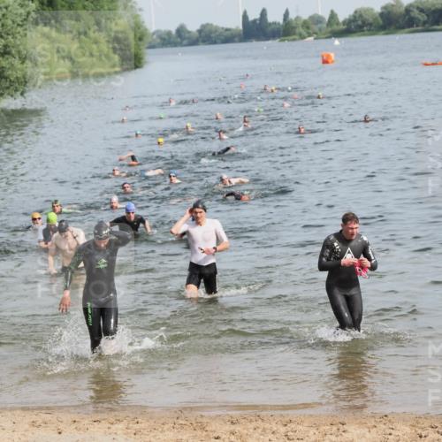 21.06.2025 - 27. Vierlanden-Triathlon MichiJ http://msf.ph/oto/7993550 15.06.2026 09:55:38 Schwimmen 272, 273, 300, 303, 329, 548 meine-sportfotos.de