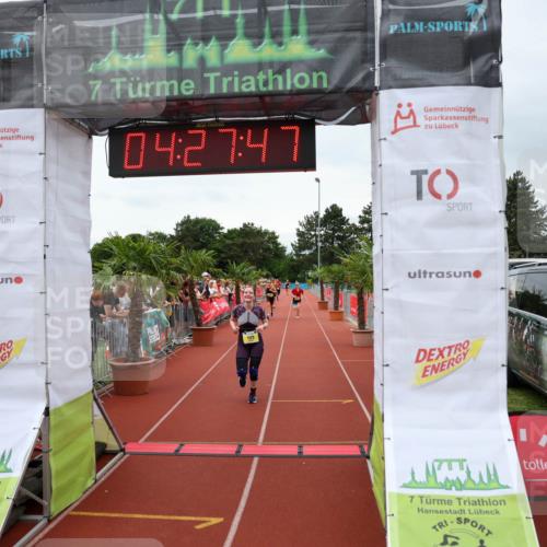 15.06.2025 - 7 Türme Triathlon Michael Strokosch http://msf.ph/oto/7993557 15.06.2025 14:27:47 Ziel 702, 911, 993, 1125 meine-sportfotos.de