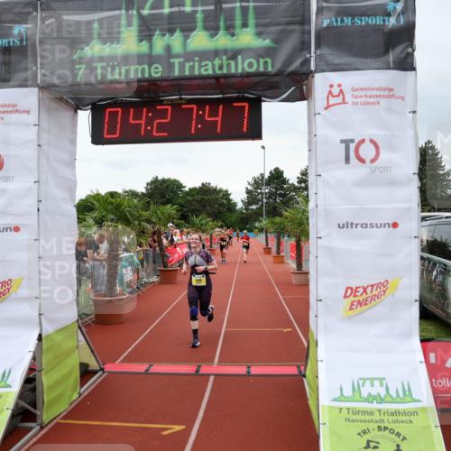15.06.2025 - 7 Türme Triathlon Michael Strokosch http://msf.ph/oto/7993569 15.06.2025 14:27:47 Ziel 702, 911, 993, 1125 meine-sportfotos.de