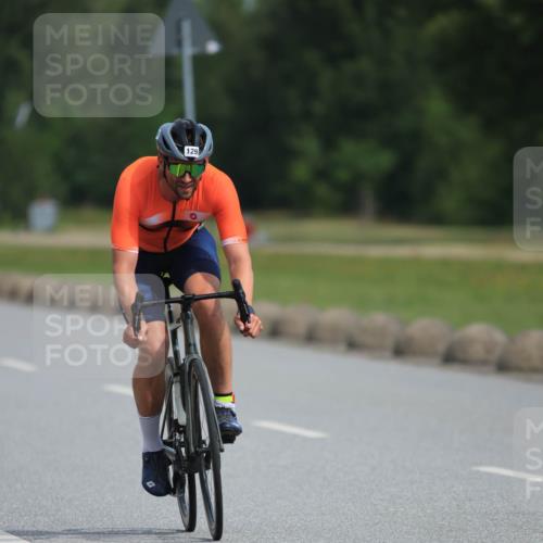 15.06.2025 - 27. Vierlanden-Triathlon H.Heesch http://msf.ph/oto/7993573 15.06.2025 10:26:05 Radfahren 129, 181, 182, 212, 246, 489, 501, 566, 577, 595, 633 meine-sportfotos.de