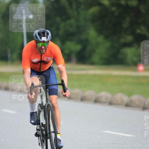 15.06.2025 - 27. Vierlanden-Triathlon H.Heesch http://msf.ph/oto/7993580 15.06.2025 10:26:06 Radfahren 129, 181, 182, 212, 246, 489, 501, 566, 577, 595, 633 meine-sportfotos.de