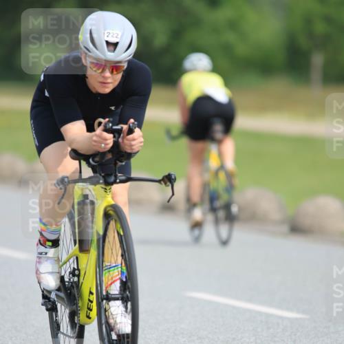 15.06.2025 - 27. Vierlanden-Triathlon H.Heesch http://msf.ph/oto/7993603 15.06.2025 10:26:27 Radfahren 208, 222, 584 meine-sportfotos.de