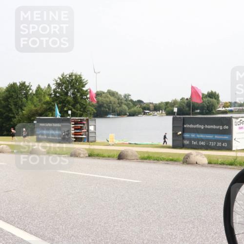 15.06.2025 - 27. Vierlanden-Triathlon H.Heesch http://msf.ph/oto/7993618 15.06.2025 11:16:29 Radfahren 45, 603, 717, 794, 805 meine-sportfotos.de