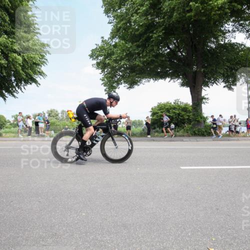 15.06.2025 - 7 Türme Triathlon Yannick Fuchs http://msf.ph/oto/7993627 15.06.2025 13:32:04 Radfahren 298, 579, 1132, 1169 meine-sportfotos.de