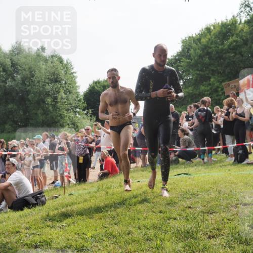 15.06.2025 - 27. Vierlanden-Triathlon KatJ http://msf.ph/oto/7993648 15.06.2025 09:54:28 Schwimmen 253, 255, 261, 337, 342, 354 meine-sportfotos.de