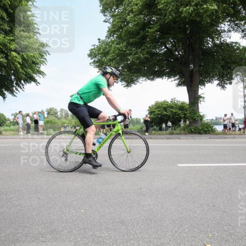 15.06.2025 - 7 Türme Triathlon Yannick Fuchs http://msf.ph/oto/7993682 15.06.2025 13:32:31 Radfahren 367, 515, 727 meine-sportfotos.de