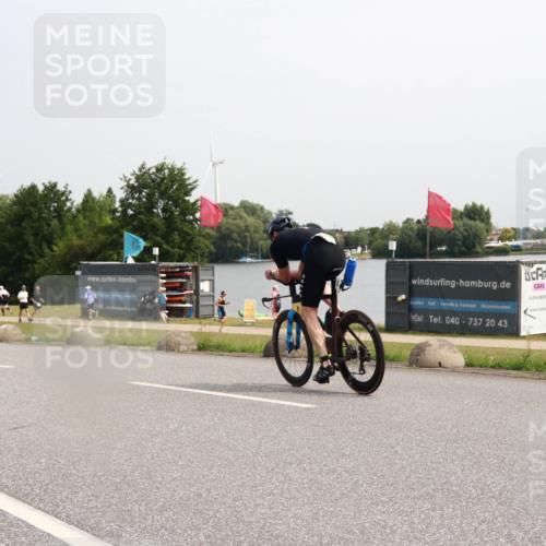 21.06.2025 - 27. Vierlanden-Triathlon H.Heesch http://msf.ph/oto/7993692 15.06.2025 11:17:20 Radfahren  meine-sportfotos.de