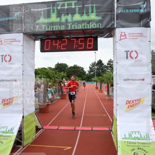 15.06.2025 - 7 Türme Triathlon Michael Strokosch http://msf.ph/oto/7993710 15.06.2025 14:27:58 Ziel 485, 606, 911, 993 meine-sportfotos.de