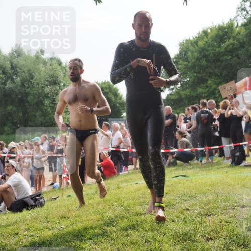 15.06.2025 - 27. Vierlanden-Triathlon KatJ http://msf.ph/oto/7993744 15.06.2025 09:54:29 Schwimmen 253, 255, 261, 318, 337, 342, 354 meine-sportfotos.de