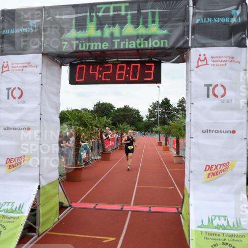 15.06.2025 - 7 Türme Triathlon Michael Strokosch http://msf.ph/oto/7993746 15.06.2025 14:28:03 Ziel 485, 606, 706 meine-sportfotos.de