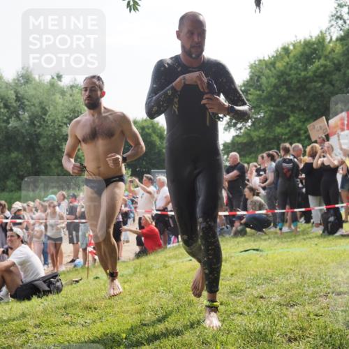 15.06.2025 - 27. Vierlanden-Triathlon KatJ http://msf.ph/oto/7993761 15.06.2025 09:54:29 Schwimmen 253, 255, 261, 318, 337, 342, 354 meine-sportfotos.de