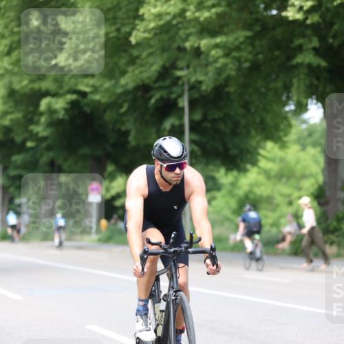 15.06.2025 - 7 Türme Triathlon Yannick Fuchs http://msf.ph/oto/7993763 15.06.2025 13:07:38 Radfahren 295, 522 meine-sportfotos.de
