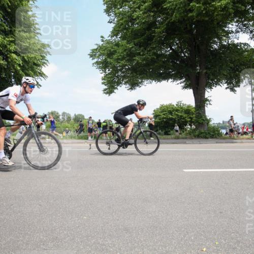 15.06.2025 - 7 Türme Triathlon Yannick Fuchs http://msf.ph/oto/7993769 15.06.2025 13:32:56 Radfahren 252, 361, 598, 717, 739, 1069, 1102, 1187 meine-sportfotos.de