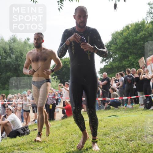 15.06.2025 - 27. Vierlanden-Triathlon KatJ http://msf.ph/oto/7993777 15.06.2025 09:54:29 Schwimmen 253, 255, 261, 318, 337, 342, 354 meine-sportfotos.de