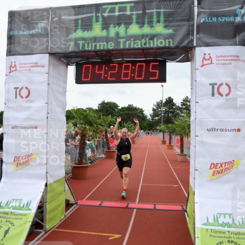 15.06.2025 - 7 Türme Triathlon Michael Strokosch http://msf.ph/oto/7993779 15.06.2025 14:28:04 Ziel 606, 706 meine-sportfotos.de