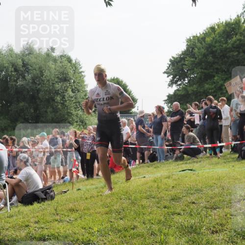 15.06.2025 - 27. Vierlanden-Triathlon KatJ http://msf.ph/oto/7993904 15.06.2025 09:54:33 Schwimmen 253, 255, 261, 262, 318, 342, 354 meine-sportfotos.de