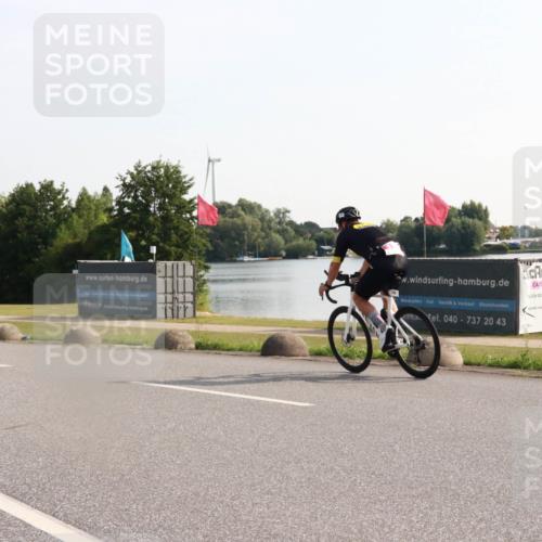 15.06.2025 - 27. Vierlanden-Triathlon H.Heesch http://msf.ph/oto/7993914 15.06.2025 09:02:34 Radfahren 133 meine-sportfotos.de