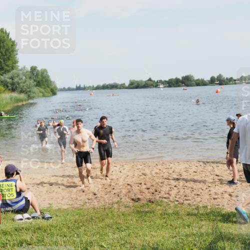 21.06.2025 - 27. Vierlanden-Triathlon MichiJ http://msf.ph/oto/7993915 15.06.2026 09:55:50 Schwimmen 273, 280, 283, 300, 303, 308, 322, 331, 338 meine-sportfotos.de