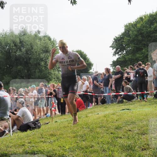 15.06.2025 - 27. Vierlanden-Triathlon KatJ http://msf.ph/oto/7993918 15.06.2025 09:54:33 Schwimmen 253, 255, 261, 262, 318, 342, 354 meine-sportfotos.de