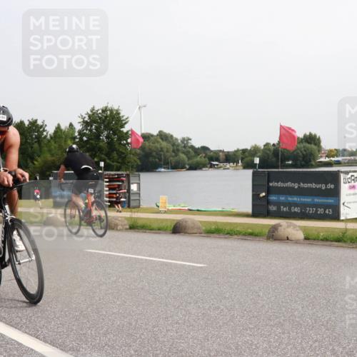 21.06.2025 - 27. Vierlanden-Triathlon H.Heesch http://msf.ph/oto/7993929 15.06.2025 11:19:22 Radfahren 151, 188, 783 meine-sportfotos.de