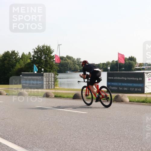 15.06.2025 - 27. Vierlanden-Triathlon H.Heesch http://msf.ph/oto/7993930 15.06.2025 09:02:35 Radfahren 133, 169 meine-sportfotos.de