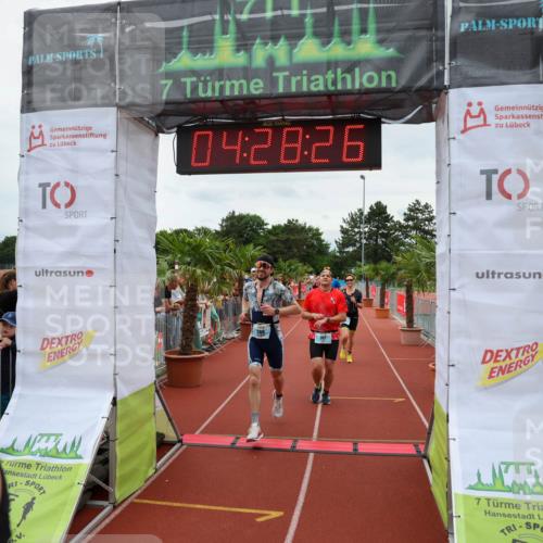 15.06.2025 - 7 Türme Triathlon Michael Strokosch http://msf.ph/oto/7993952 15.06.2025 14:28:26 Ziel 367, 383, 388, 559, 799, 831, 1163 meine-sportfotos.de