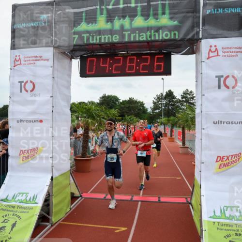 15.06.2025 - 7 Türme Triathlon Michael Strokosch http://msf.ph/oto/7993957 15.06.2025 14:28:26 Ziel 367, 383, 388, 559, 799, 831, 1163 meine-sportfotos.de