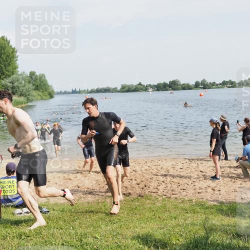 21.06.2025 - 27. Vierlanden-Triathlon MichiJ http://msf.ph/oto/7993959 15.06.2026 09:55:52 Schwimmen 280, 283, 300, 303, 308, 310, 312, 322, 331, 338 meine-sportfotos.de