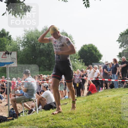 15.06.2025 - 27. Vierlanden-Triathlon KatJ http://msf.ph/oto/7993962 15.06.2025 09:54:33 Schwimmen 253, 255, 261, 262, 318, 342, 354 meine-sportfotos.de