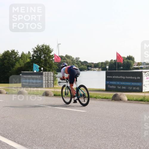 15.06.2025 - 27. Vierlanden-Triathlon H.Heesch http://msf.ph/oto/7993964 15.06.2025 09:02:50 Radfahren 225 meine-sportfotos.de