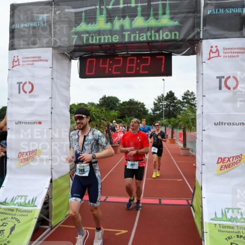 15.06.2025 - 7 Türme Triathlon Michael Strokosch http://msf.ph/oto/7993966 15.06.2025 14:28:27 Ziel 367, 383, 388, 559, 799, 831, 1163 meine-sportfotos.de