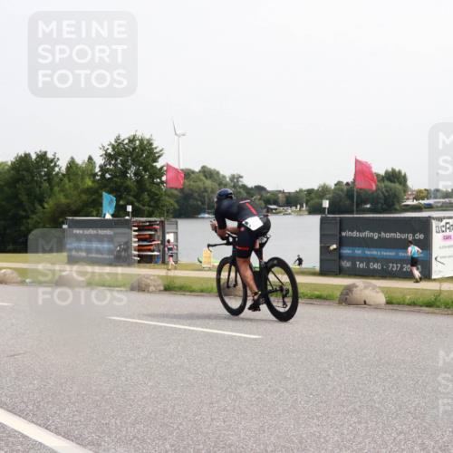 21.06.2025 - 27. Vierlanden-Triathlon H.Heesch http://msf.ph/oto/7993972 15.06.2025 11:19:56 Radfahren 772, 982 meine-sportfotos.de