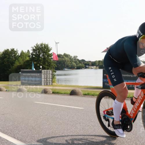 15.06.2025 - 27. Vierlanden-Triathlon H.Heesch http://msf.ph/oto/7994008 15.06.2025 09:03:16 Radfahren 38, 185 meine-sportfotos.de