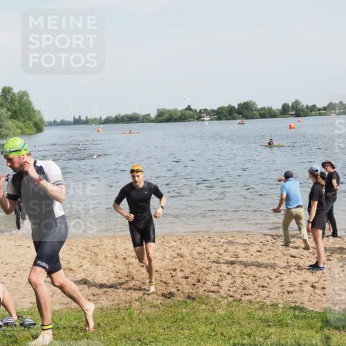 21.06.2025 - 27. Vierlanden-Triathlon MichiJ http://msf.ph/oto/7994015 15.06.2026 09:55:55 Schwimmen 280, 283, 308, 310, 312, 322, 331, 338 meine-sportfotos.de
