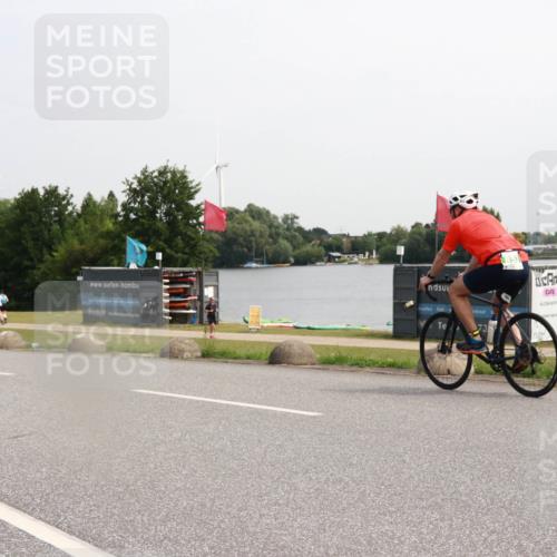 21.06.2025 - 27. Vierlanden-Triathlon H.Heesch http://msf.ph/oto/7994028 15.06.2025 11:20:09 Radfahren 3, 115, 232, 789, 811, 968 meine-sportfotos.de