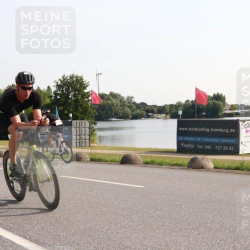 15.06.2025 - 27. Vierlanden-Triathlon H.Heesch http://msf.ph/oto/7994034 15.06.2025 09:03:27 Radfahren 17, 163 meine-sportfotos.de