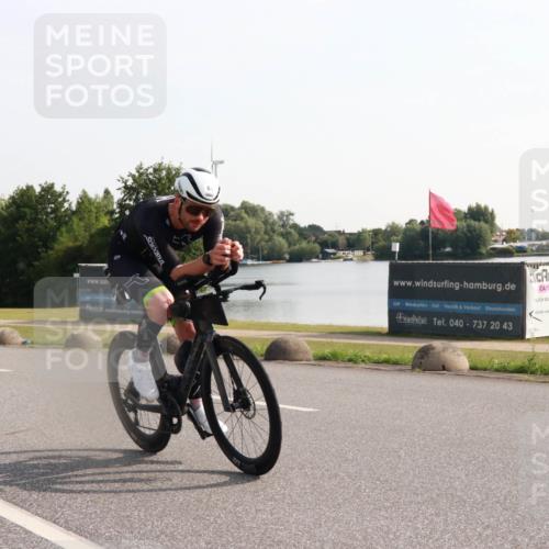 15.06.2025 - 27. Vierlanden-Triathlon H.Heesch http://msf.ph/oto/7994049 15.06.2025 09:04:27 Radfahren 63 meine-sportfotos.de