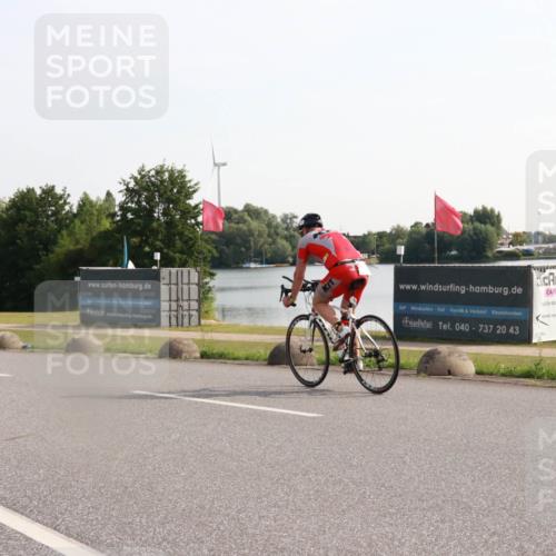 15.06.2025 - 27. Vierlanden-Triathlon H.Heesch http://msf.ph/oto/7994065 15.06.2025 09:05:02 Radfahren 82 meine-sportfotos.de