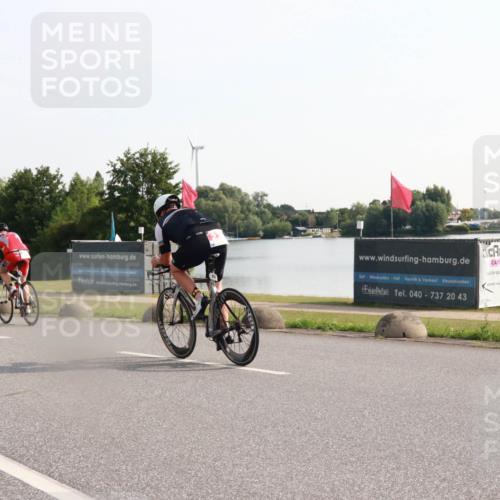 15.06.2025 - 27. Vierlanden-Triathlon H.Heesch http://msf.ph/oto/7994075 15.06.2025 09:05:03 Radfahren 82, 162 meine-sportfotos.de
