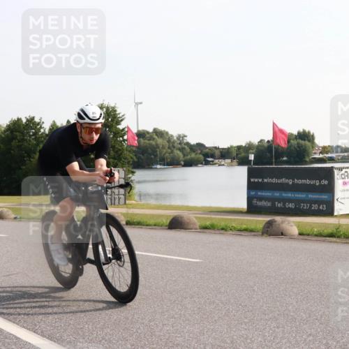 15.06.2025 - 27. Vierlanden-Triathlon H.Heesch http://msf.ph/oto/7994081 15.06.2025 09:05:10 Radfahren 25, 162, 232 meine-sportfotos.de
