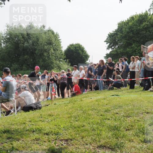 15.06.2025 - 27. Vierlanden-Triathlon KatJ http://msf.ph/oto/7994092 15.06.2025 09:54:38 Schwimmen 262, 294, 318, 354 meine-sportfotos.de