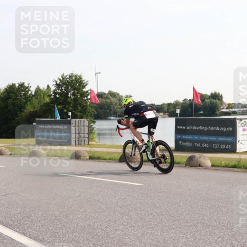 15.06.2025 - 27. Vierlanden-Triathlon H.Heesch http://msf.ph/oto/7994105 15.06.2025 09:06:24 Radfahren 236 meine-sportfotos.de