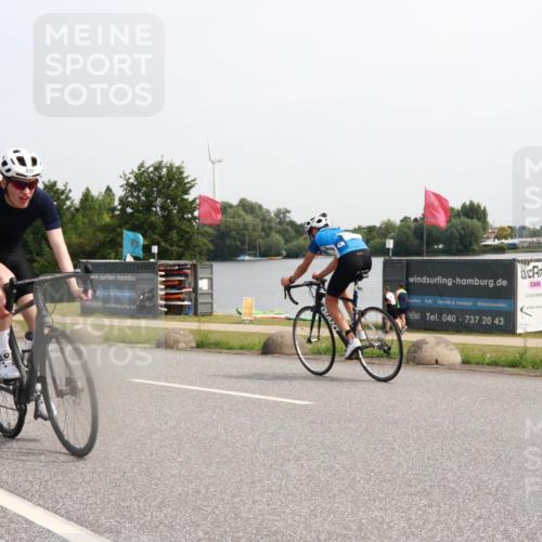 21.06.2025 - 27. Vierlanden-Triathlon H.Heesch http://msf.ph/oto/7994115 15.06.2025 11:20:50 Radfahren 237, 952 meine-sportfotos.de
