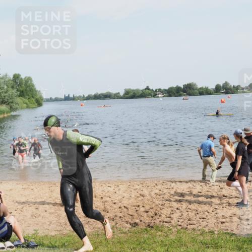 21.06.2025 - 27. Vierlanden-Triathlon MichiJ http://msf.ph/oto/7994128 15.06.2026 09:56:00 Schwimmen 268, 280, 283, 285, 308, 310, 312, 322, 357 meine-sportfotos.de