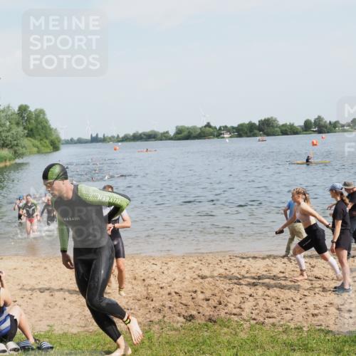 21.06.2025 - 27. Vierlanden-Triathlon MichiJ http://msf.ph/oto/7994132 15.06.2026 09:56:01 Schwimmen 268, 277, 283, 285, 308, 310, 312, 322, 357 meine-sportfotos.de